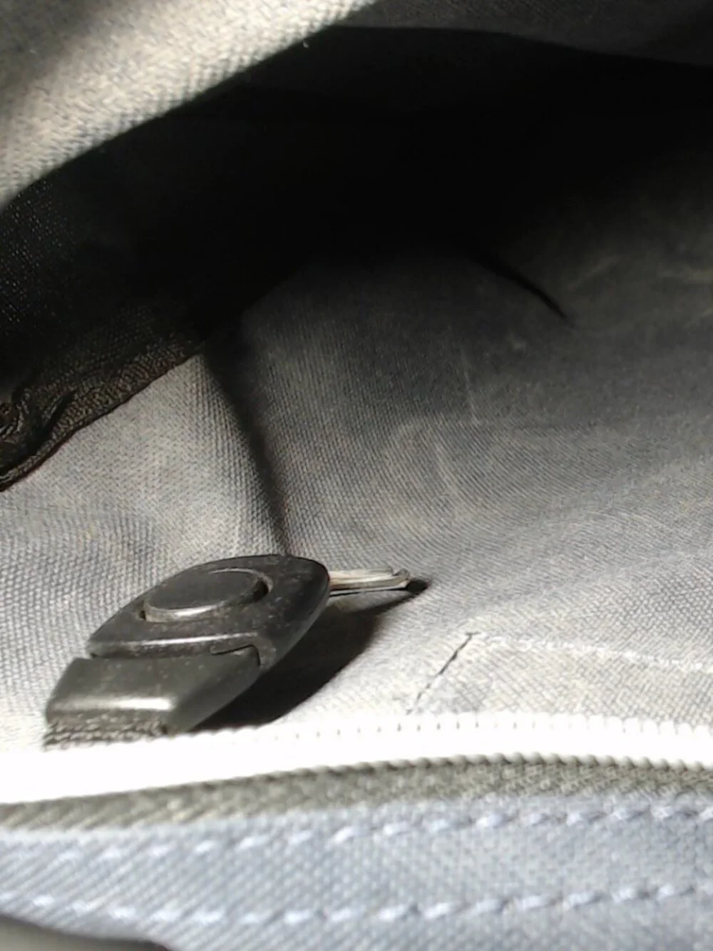 Quicksilver Y2K Gray messenger bag GREAT FOR TRAVEL!